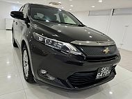 Toyota Harrier Premium 2.0 Sunroof 2015 Rear Entertainment Brown